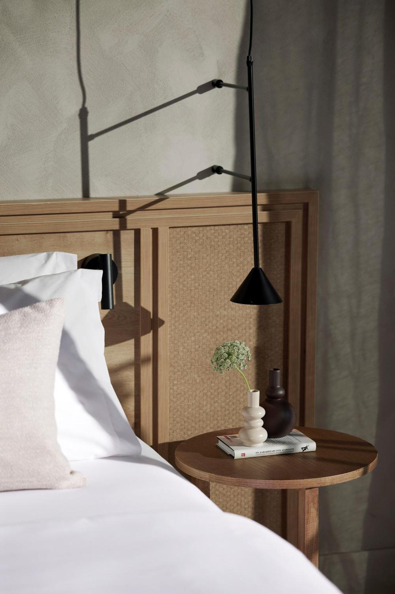 Helea Lifestyle Beach Resort Kallithéa Exterior foto A wall light
